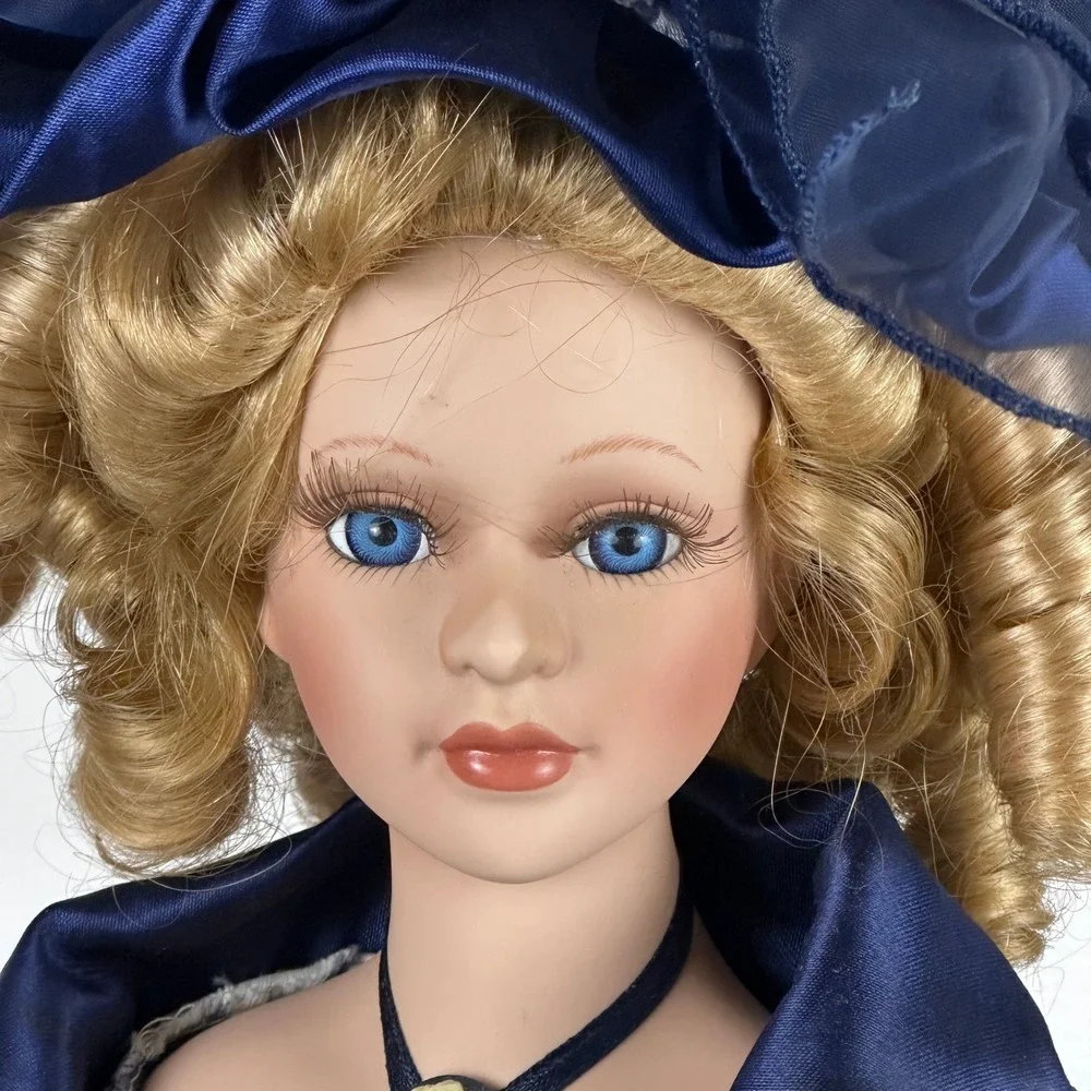 DanDee Collectors Choice Porcelain‎ Doll Victorian Blue Floral Gown 22 Inch